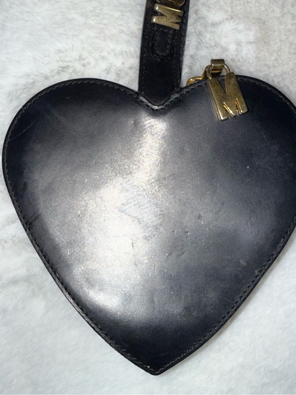Moschino Black Heart Wristlet with Gold Logo Charm - Picture 3 of 12